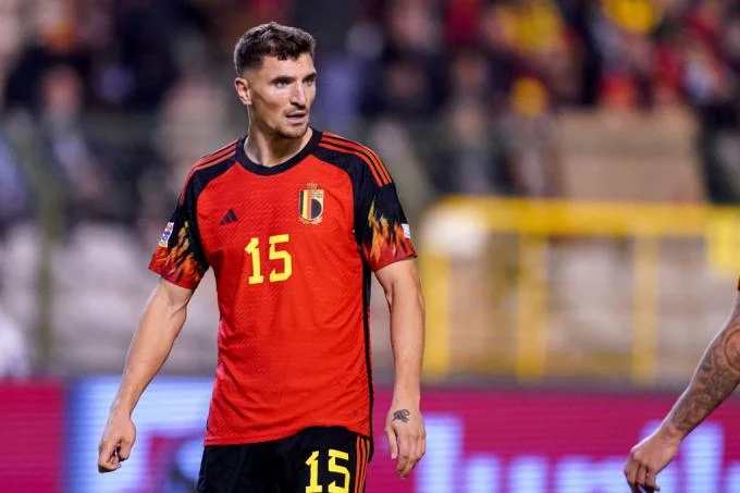 Thomas Meunier avec en diable rouge