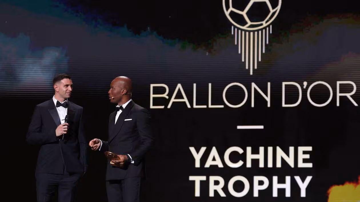 ballon d'or et trophée yachine