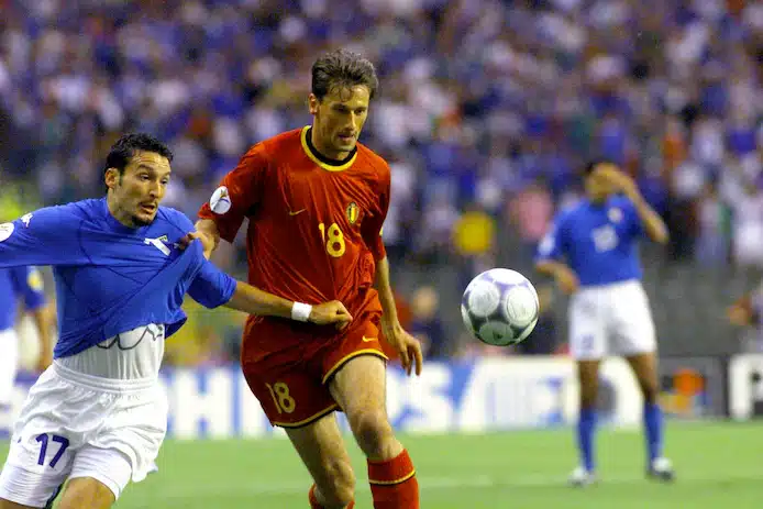 Nico Van Kerckhoven manie le ballon