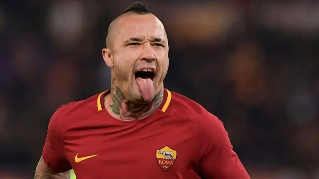Radja Nainggolan tire la langue